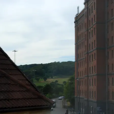 Гостьовий будинок Clift