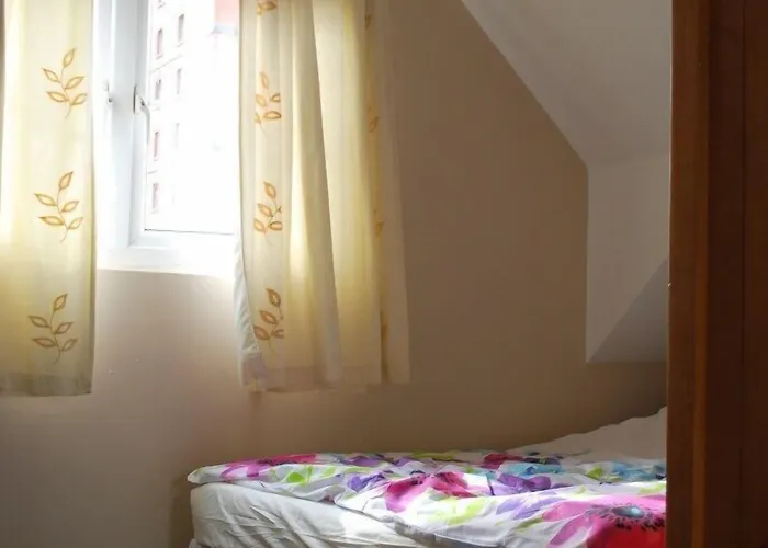 Clift Guest house 3*