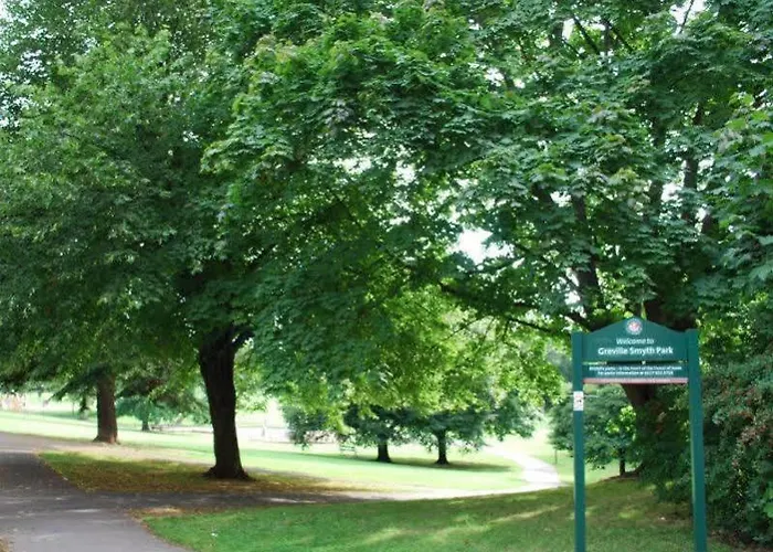 Clift Guest house 3*